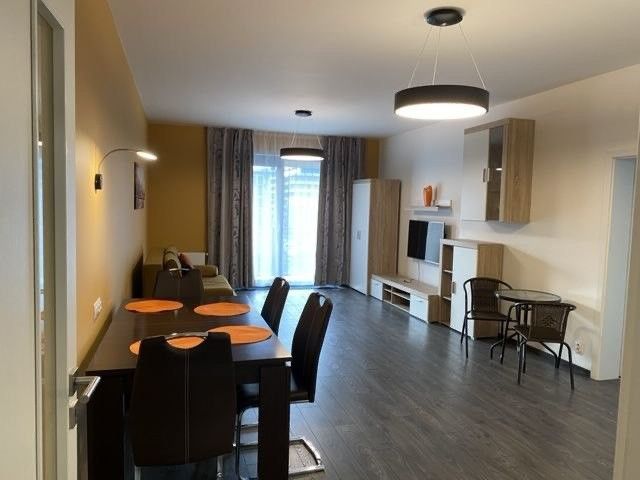 2+kk, U Mlýnského kanálu, Praha, 57 m²