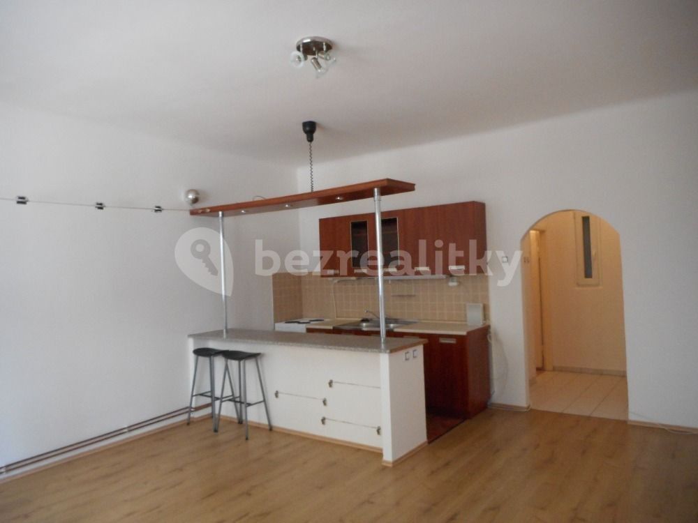 1+kk, Školní, Praha - Braník, 38 m² - 1