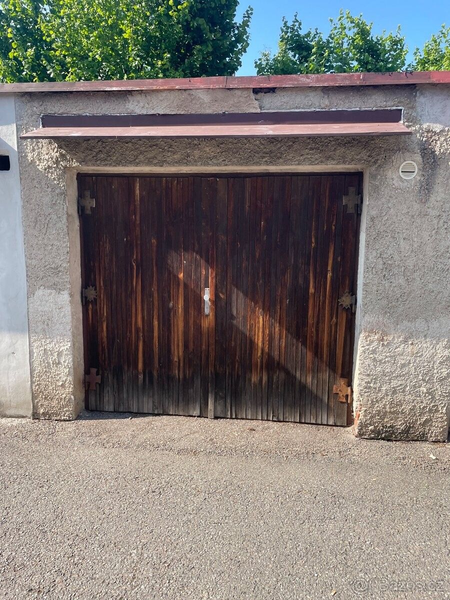 Garáže, Benešov u Prahy, 256 01