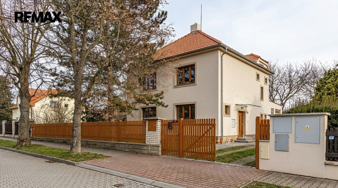 Rodinné domy, Na Korunce 337, Praha Běchovice, 235 m² - 2