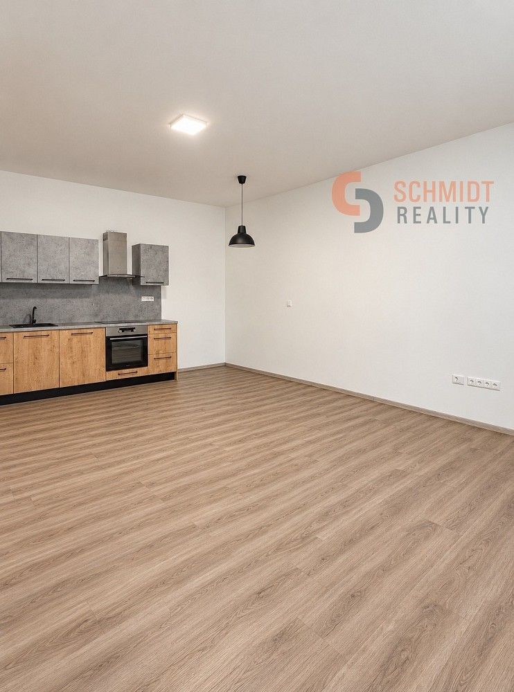 Pronájem byt 2+kk - Sady 28. října, Břeclav, 45 m² - 2