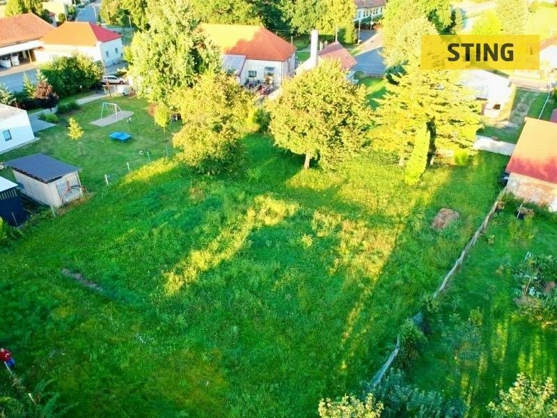 Prodej pozemek pro bydlení - Bezděkov, 750 m²