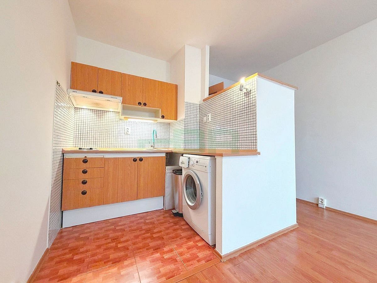 1+kk, Schulhoffova, Praha 4 - Háje, 29 m² - 2