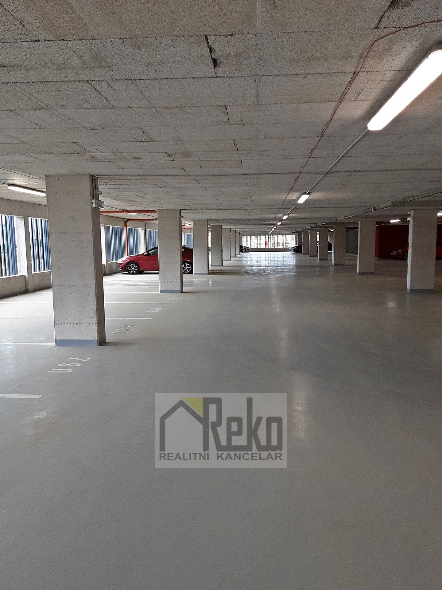 Garáže, Nepilova, Beroun, 13 m² - 2