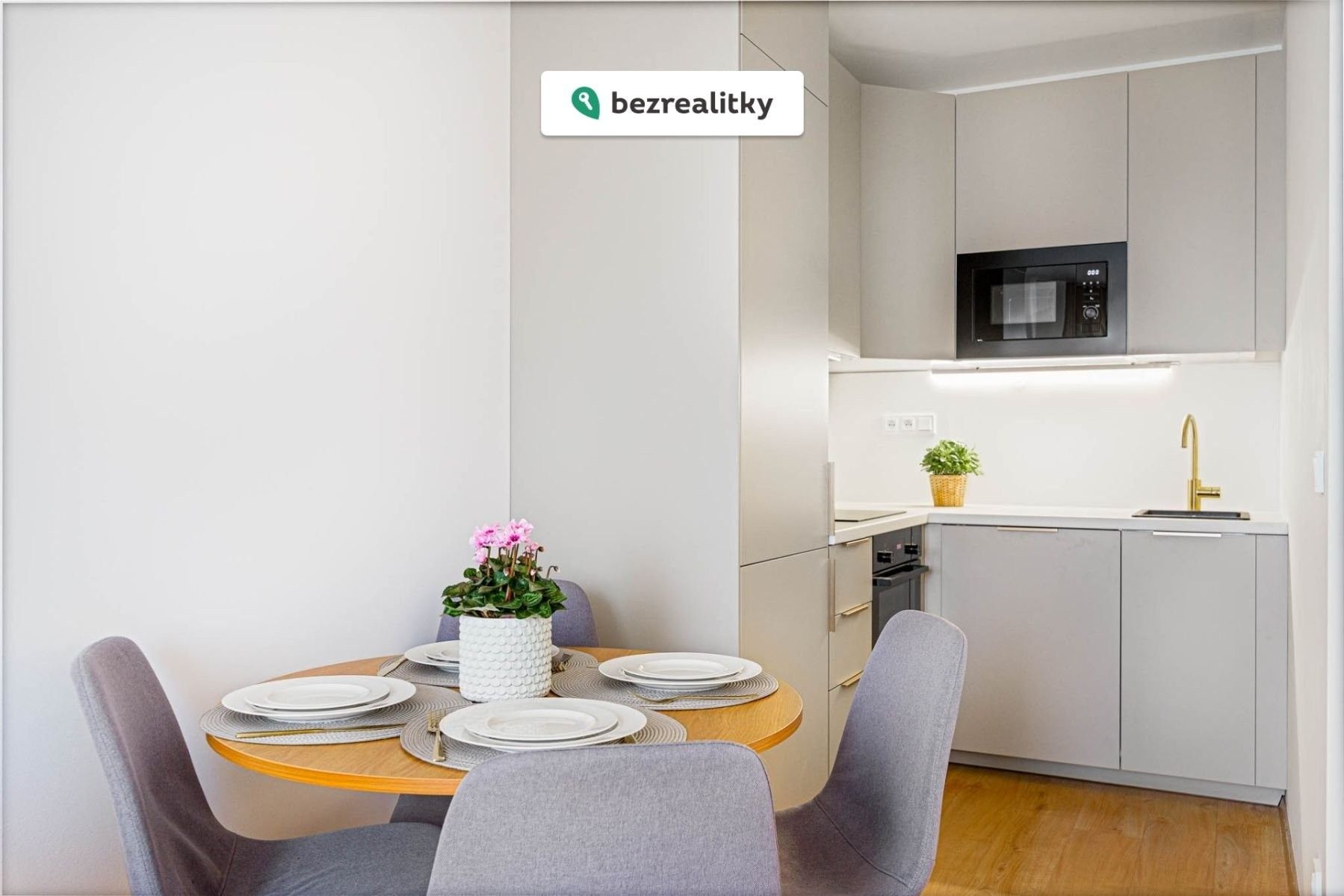 2+kk, Arnošta Staňka 1685, Praha Hostivař, 43 m² - 2