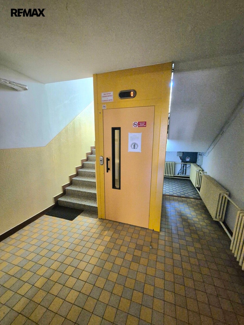 1+kk, nám. Přátelství 682, Prachatice II, 20 m² - 2