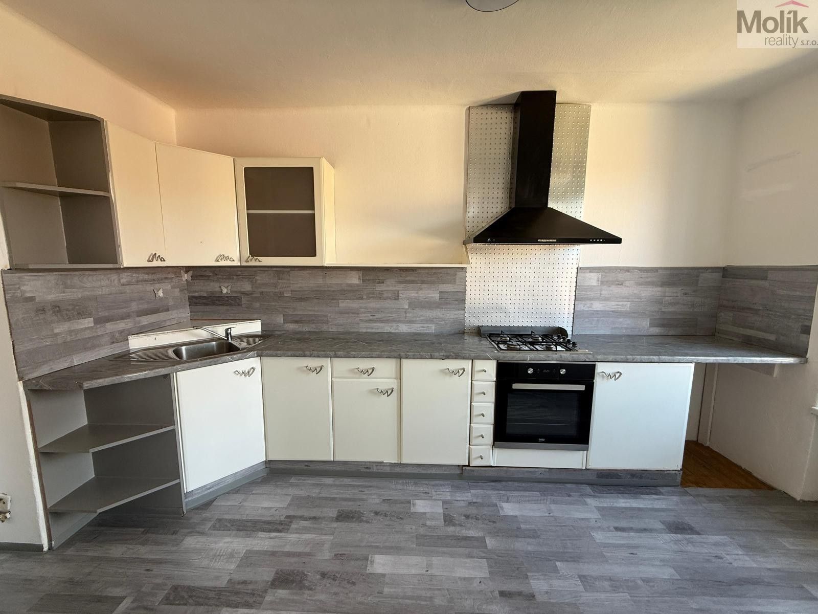 3+1, tř. Budovatelů, Most, 74 m² - 2