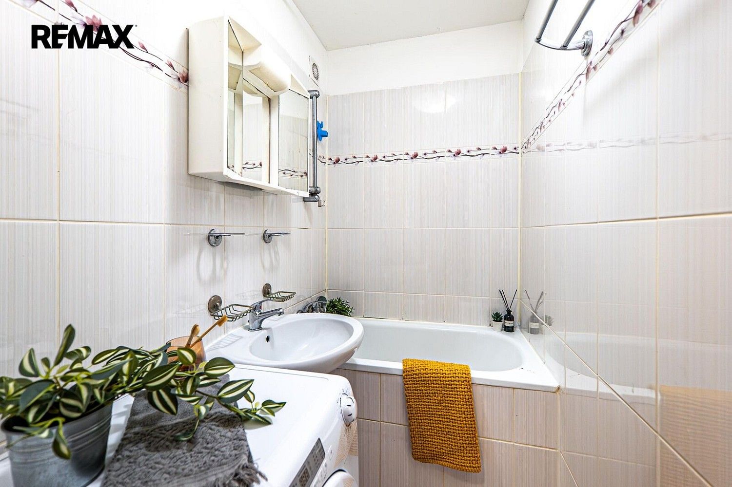 Prodej byt 2+kk - Praha - Stodůlky, okres Praha 13, Hlavní město Praha, 44 m² - 5