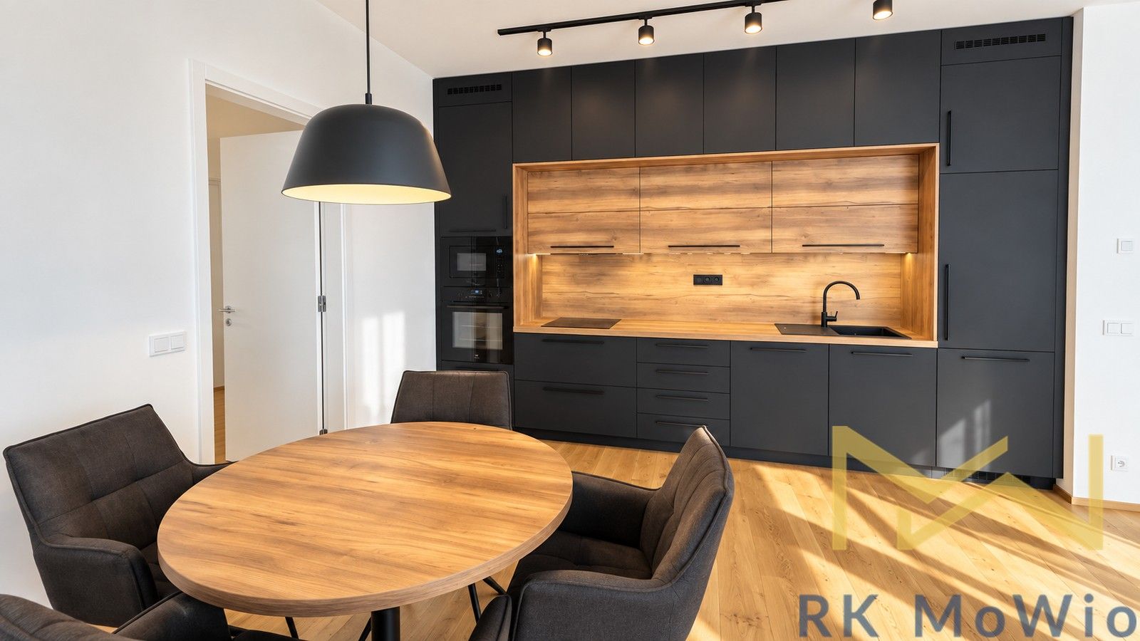 2+kk, Vítězné náměstí, Praha, 58 m² - 2