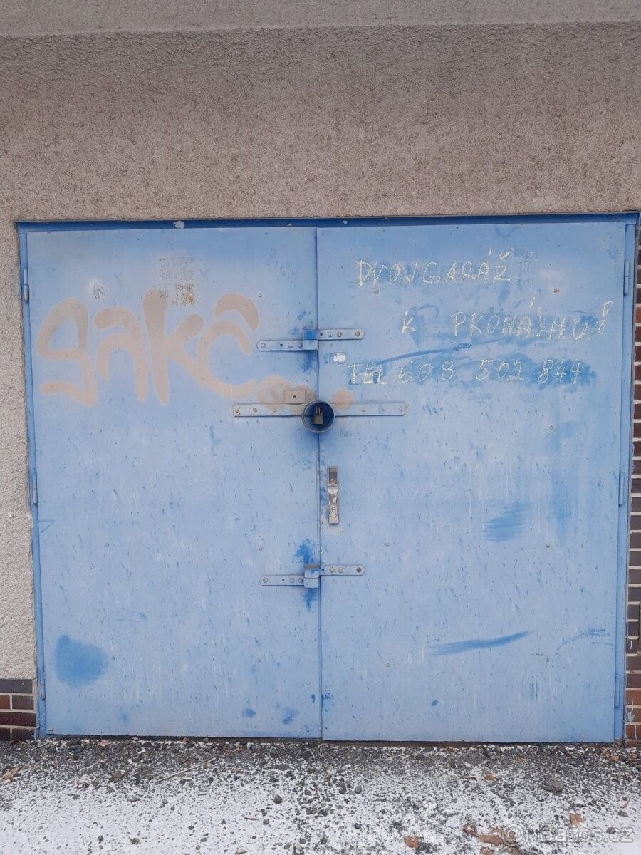Garáže, Ostrava, 702 00