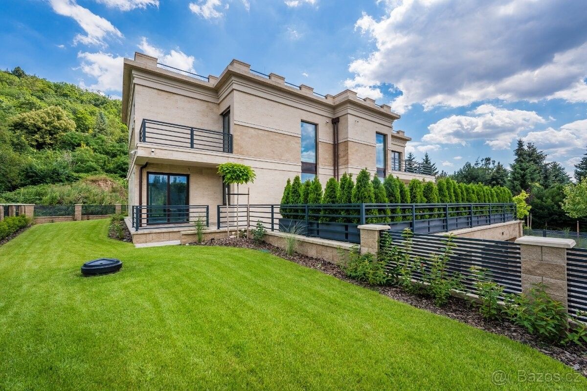 Prodej rodinný dům - Praha, 171 00