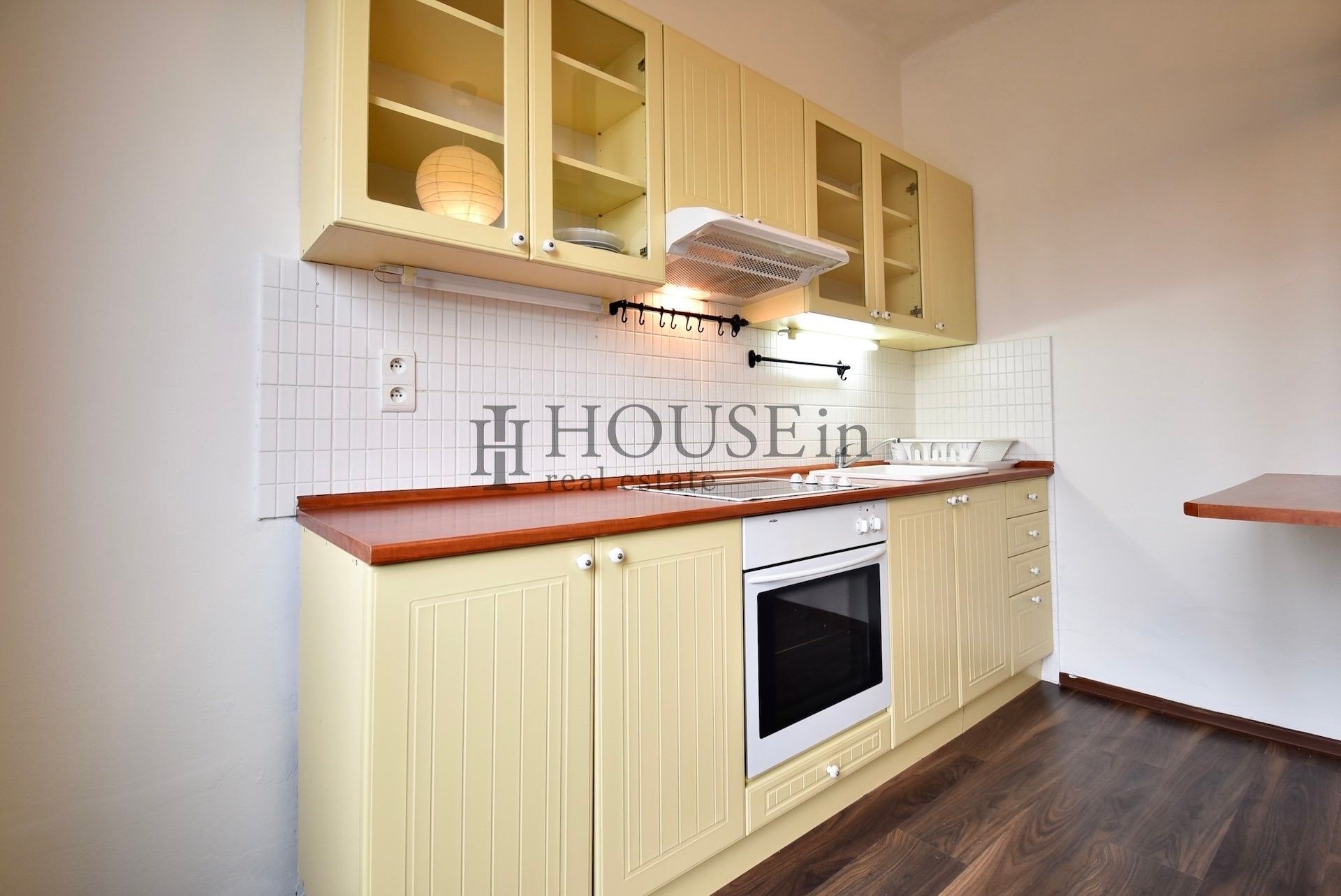 Byt 2+kk · 40 m² · Biskupcova, Praha - 4