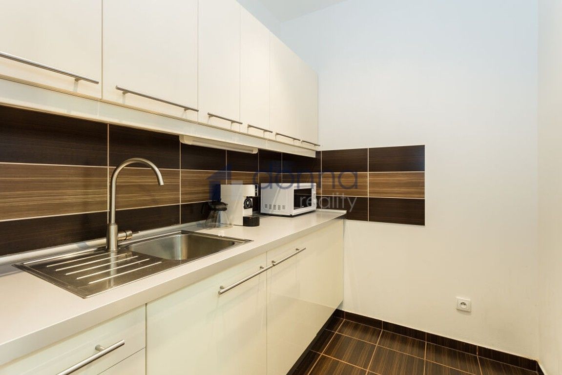 Pronájem kancelář - Jana Růžičky, Praha Kunratice, 43 m² - 5