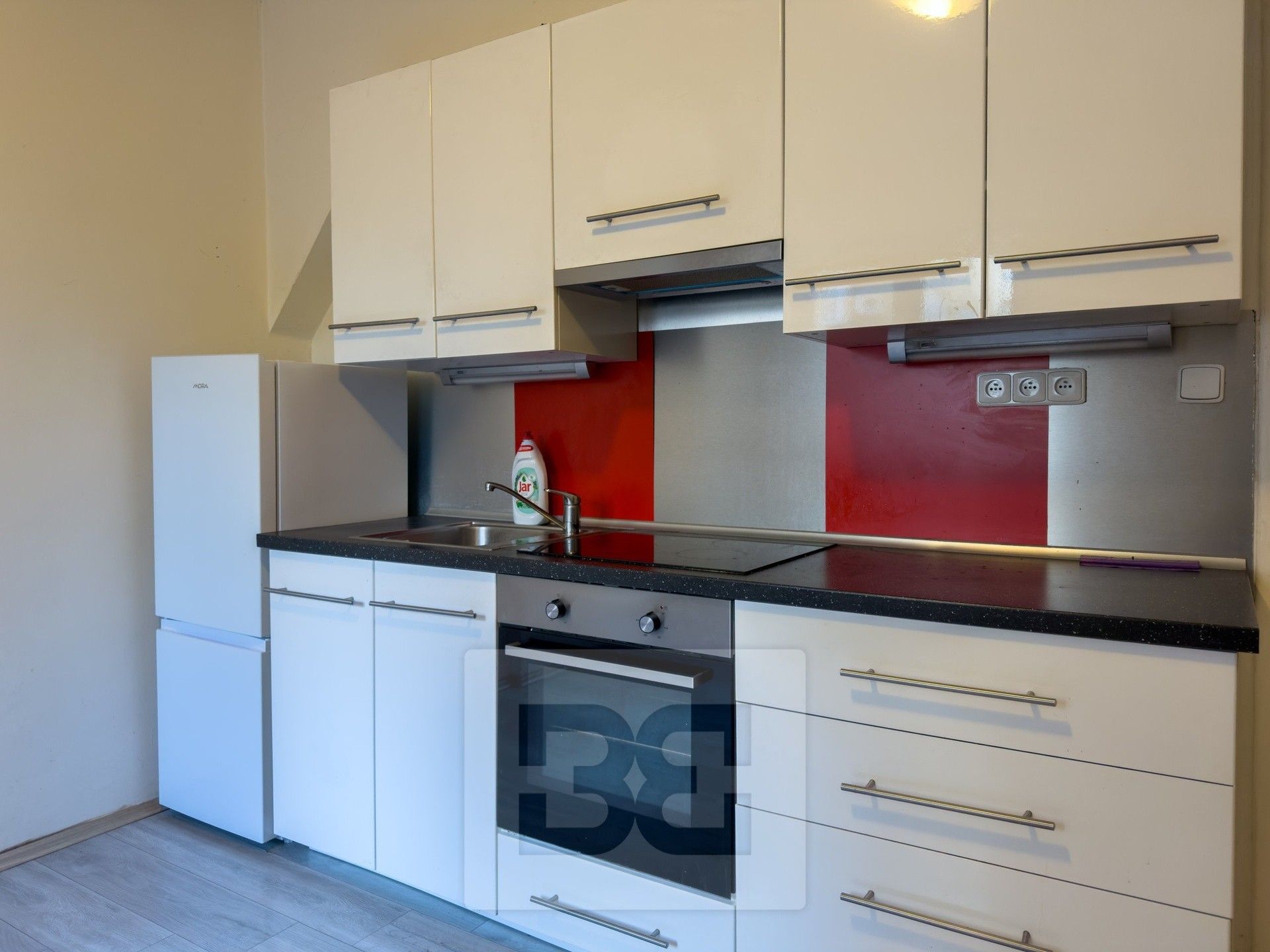 2+kk, Viklefova, Praha, 46 m²