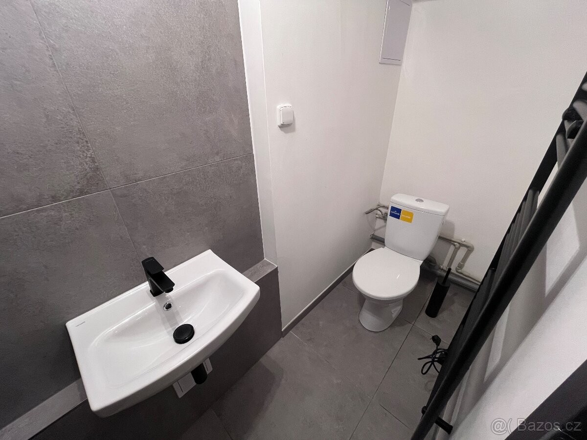 Obchodní prostory · Liberec, 460 01 - 3