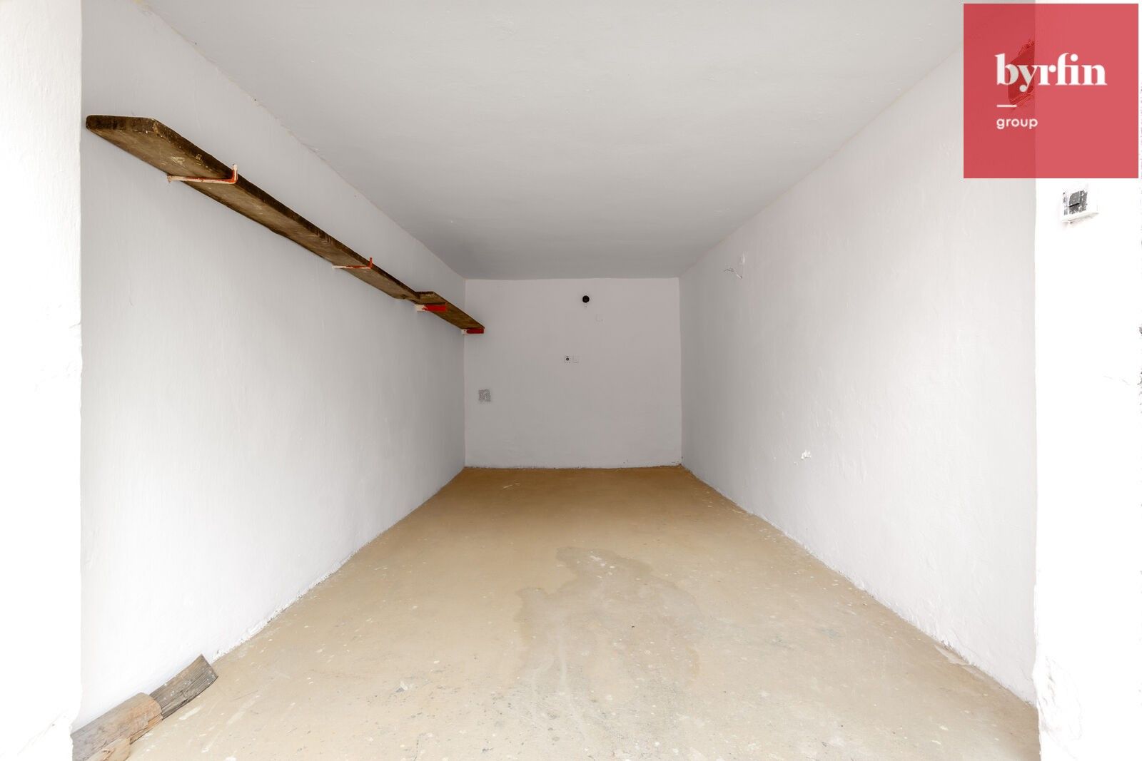 Garáže, Sadová, Opava Předměstí, 16 m² - 1