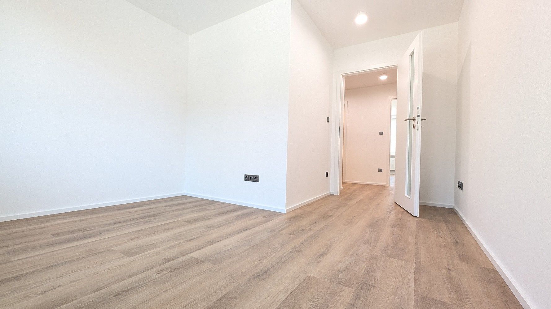 Prodej byt 4+kk - Vančurova, Znojmo, 77 m² - 5