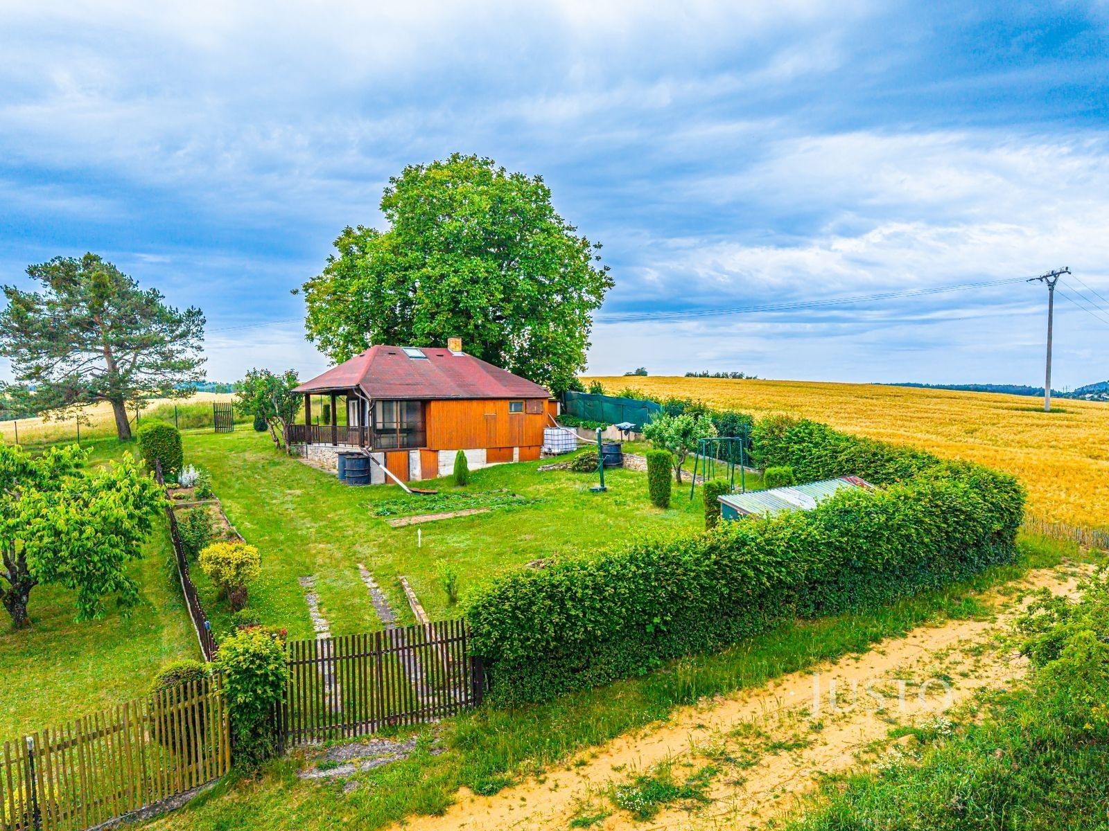 Chaty, Lešany Břežany, 38 m² - 1