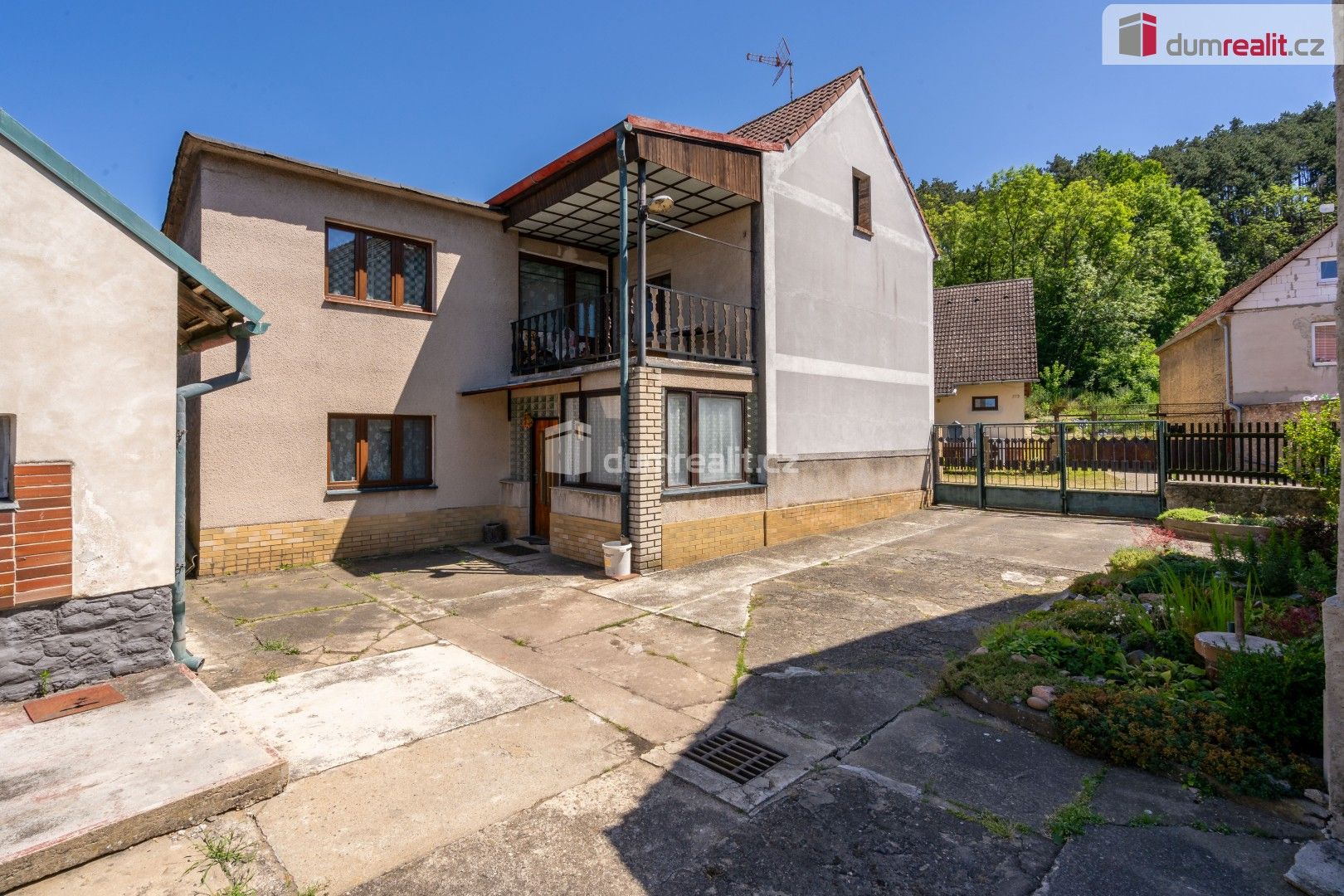 Prodej rodinný dům - Bechlín, 180 m²