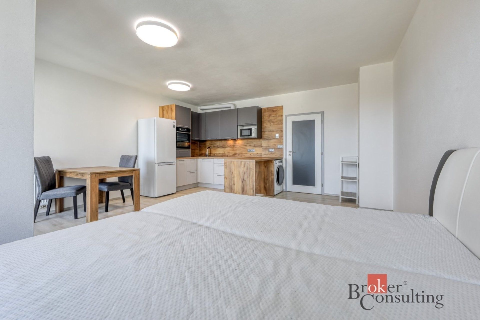 Pronájem byt 1+kk - Boettingerova,Plzeň 3,Plzeň, 36 m² - 5