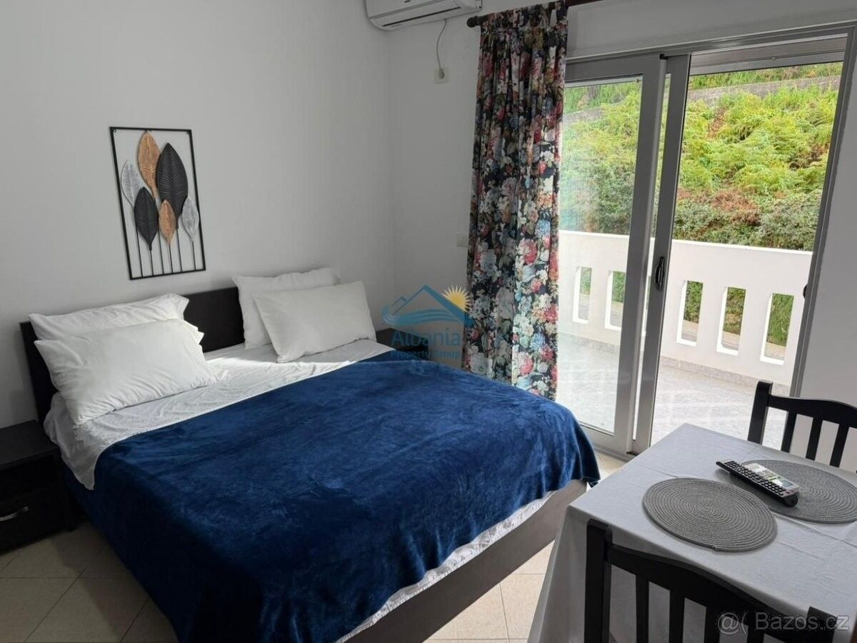 Byty, 987 66, Zahraničí