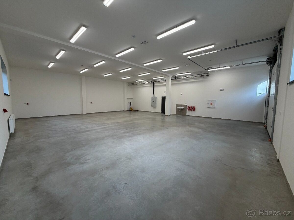 Pronájem sklad - Rožnov pod Radhoštěm, 756 61