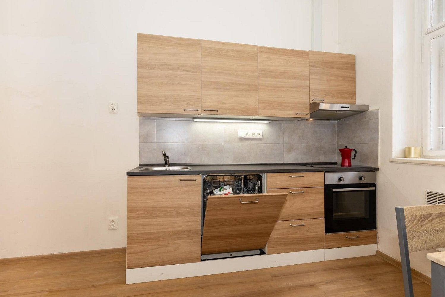 Pronájem komerční - Praha - Smíchov, okres Praha 5, Hlavní město Praha, 29 m² - 5