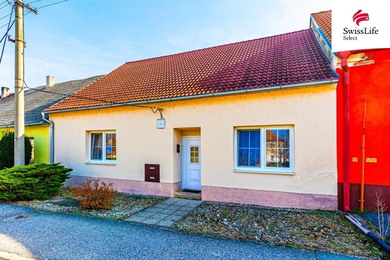 Prodej dům - Hevlín, 102 m²