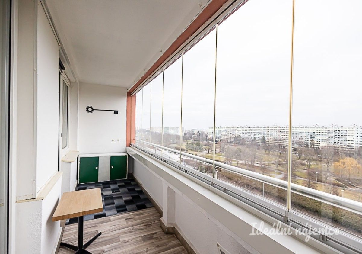 Pronájem byt 3+1 - Prosek, metro Praha, 74 m²