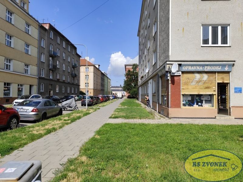 Pronájem obchodní prostory - Olomouc, 130 m²