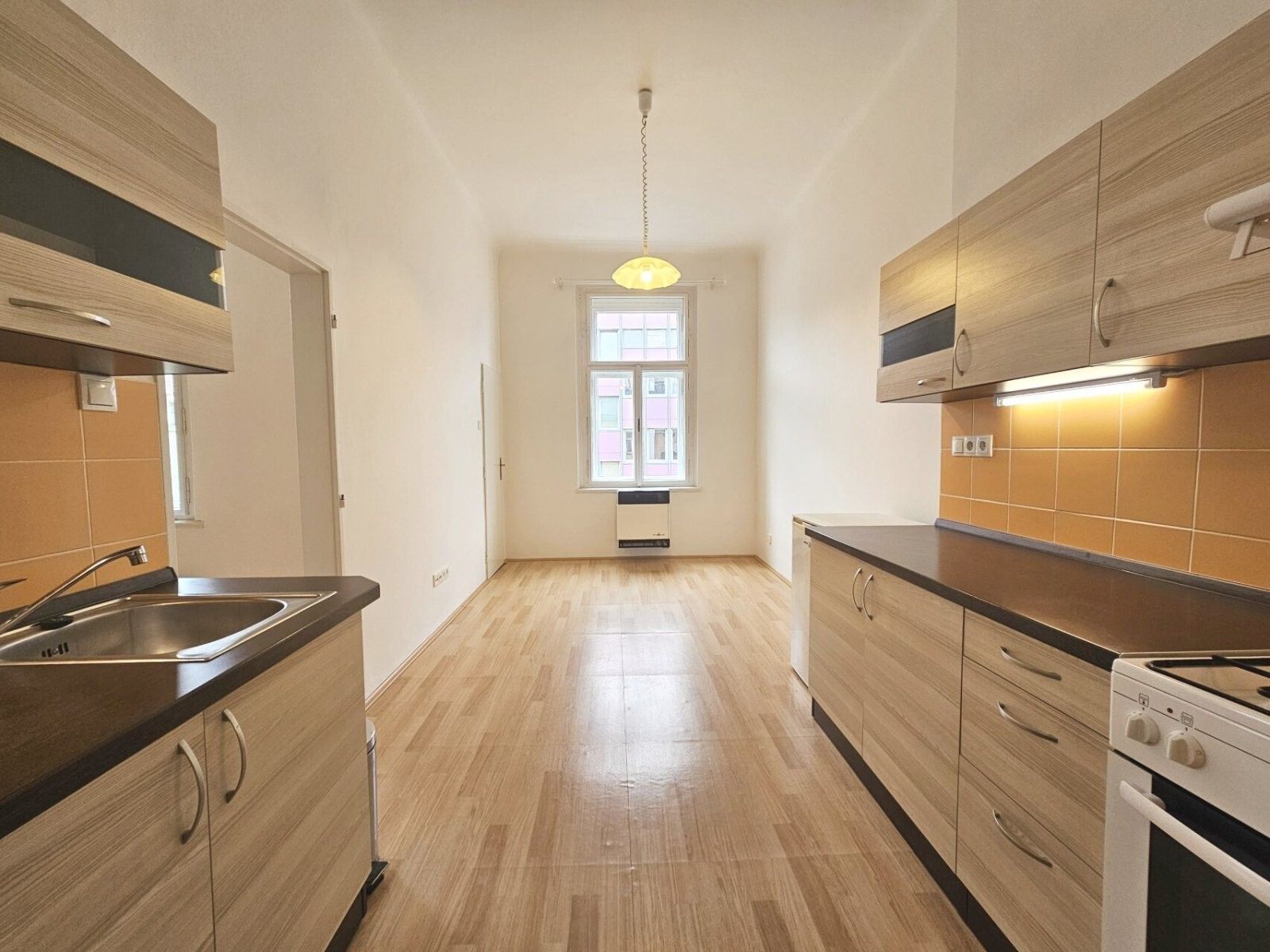 2+kk, Mánesova, Praha, 38 m²