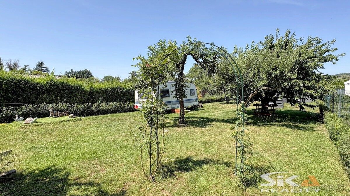 Chata · Louny, 440 01 - 3