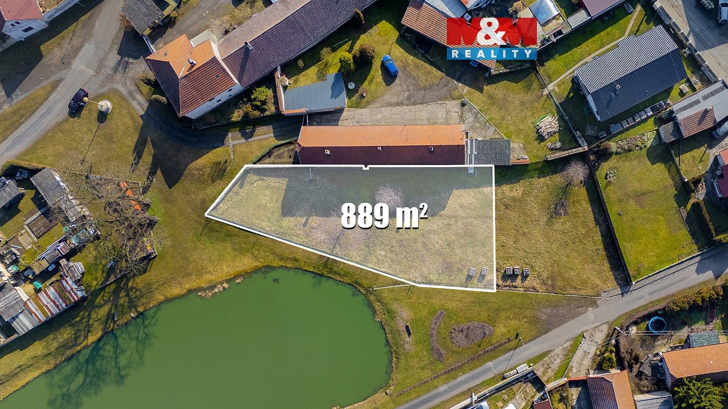 Pozemek pro bydlení, 889 m²
