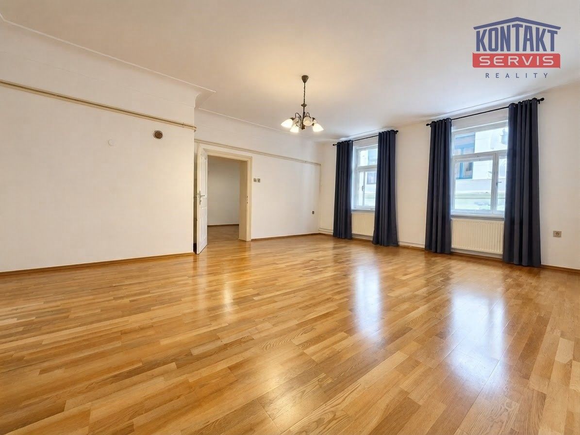 Byt 3+1 · 85 m² · Dr. Stejskala, České Budějovice 1 - 4