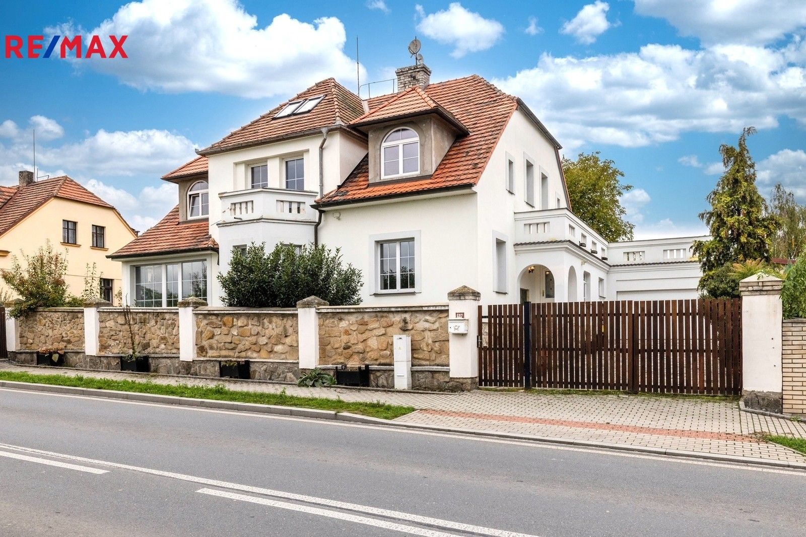 Prodej rodinný dům - Chotěšovská, Dobřany, 395 m²