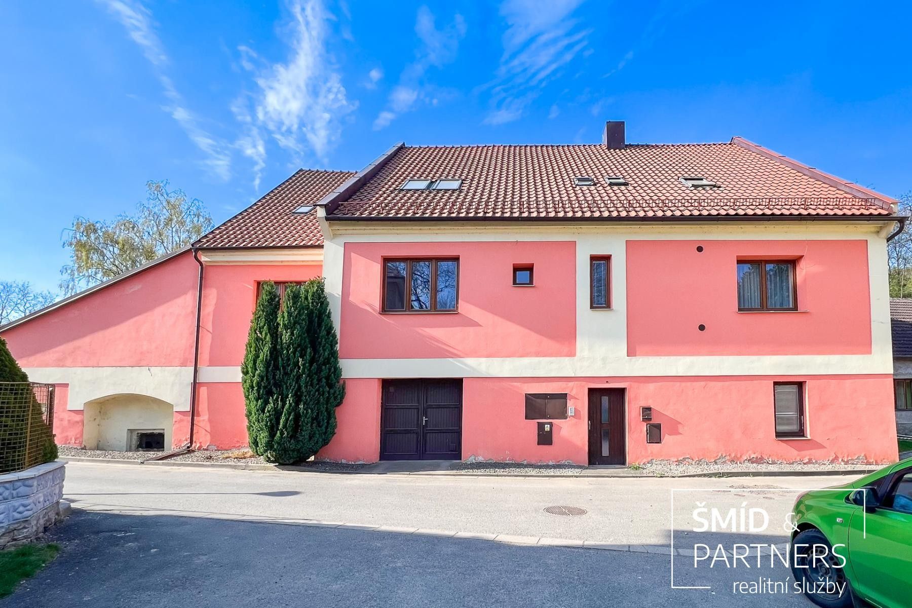 Rodinné domy, Radim, 800 m²