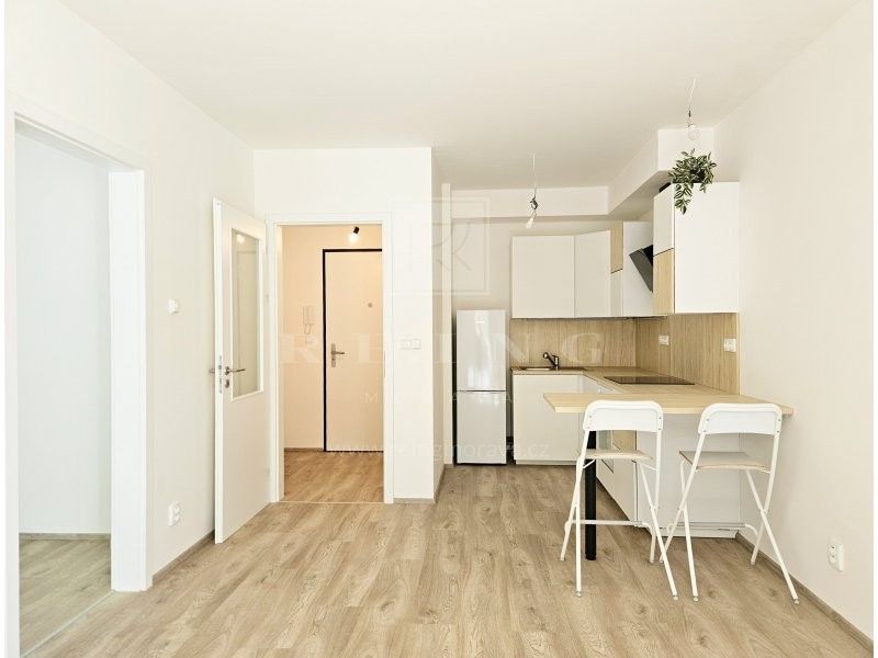 Pronájem byt 2+kk - Líšeňská, Brno, 37 m²