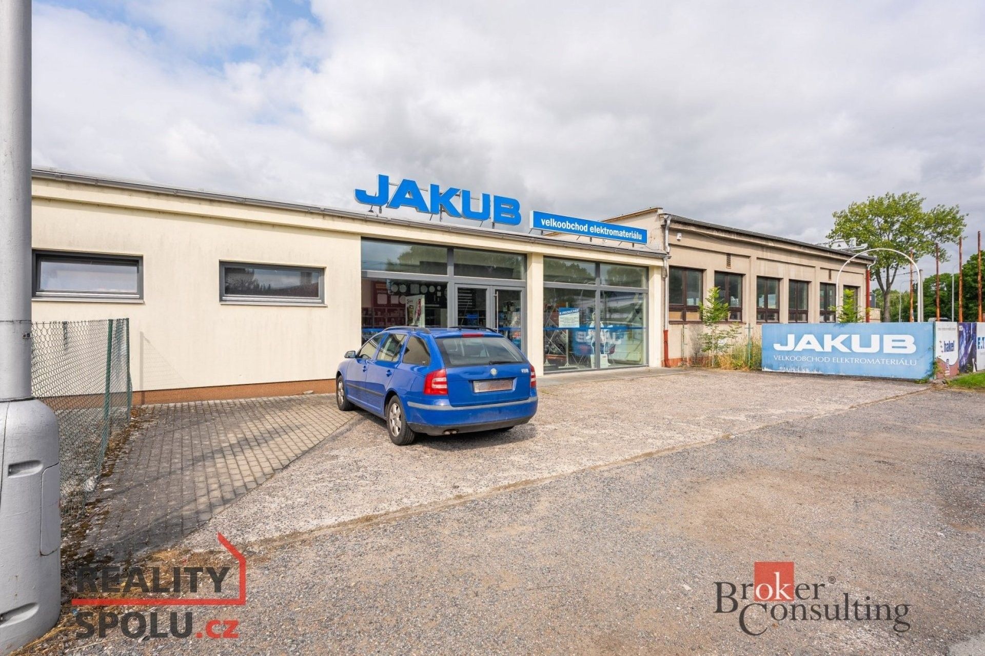 Pronájem obchodní prostory - Bieblova, Hradec Králové, 480 m²