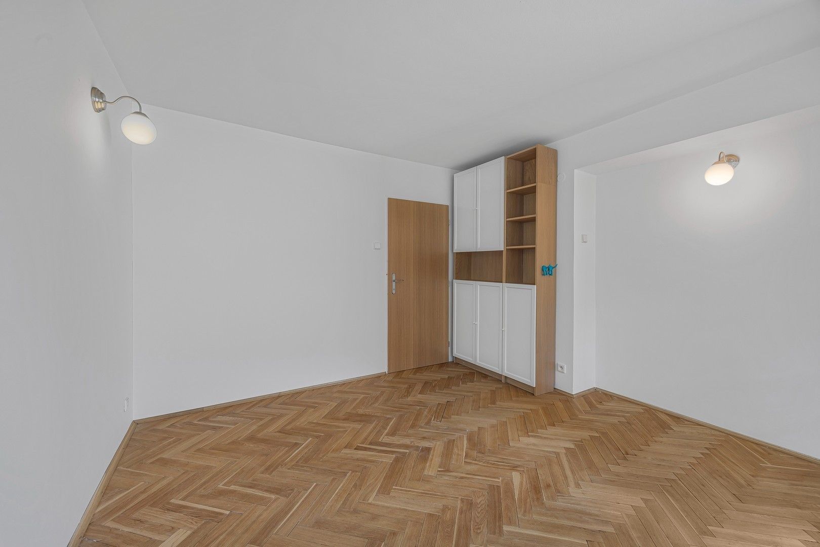 Pronájem byt 3+1 - Svépomoci, Praha - Zbraslav, 71 m² - 5