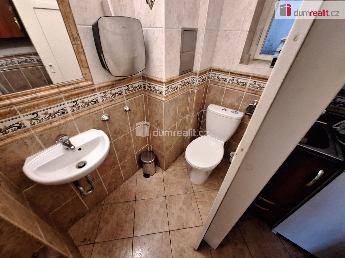 Kancelář · 51 m² · Bubenečská, Praha - 4