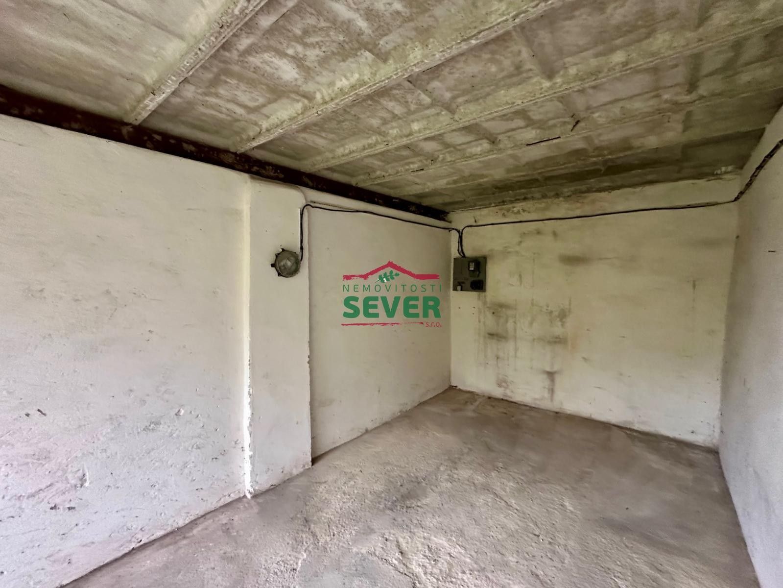 Prodej garáž - Beethovenova, Chomutov, 17 m²