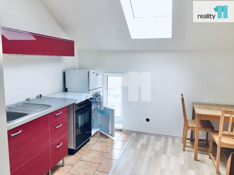 1+1, náměstí Antonína Pecáka, Praha, 28 m²