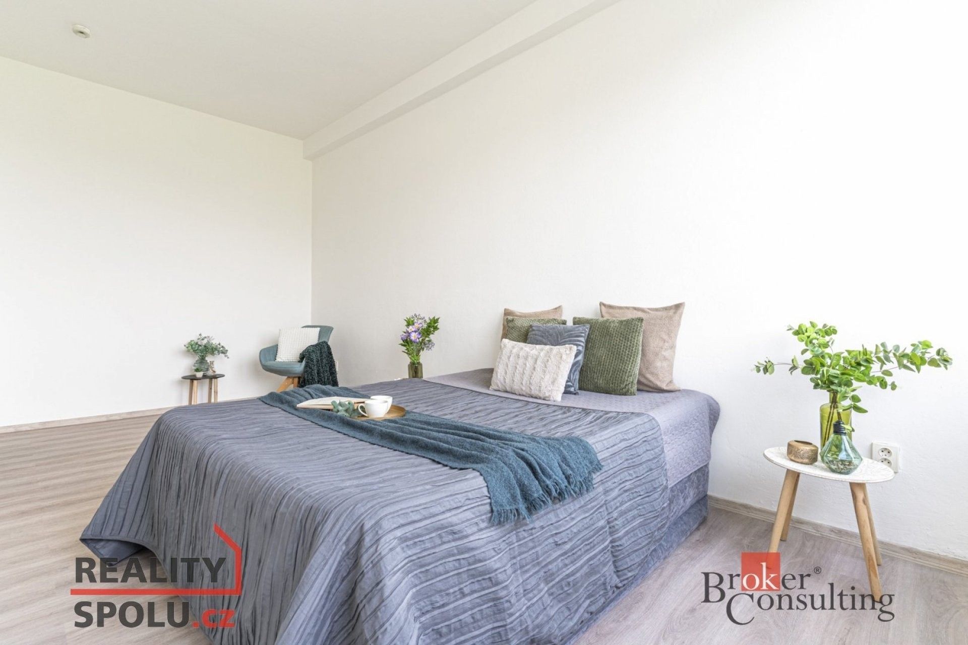 Pronájem byt 2+kk - Mlékojedy, 54 m²