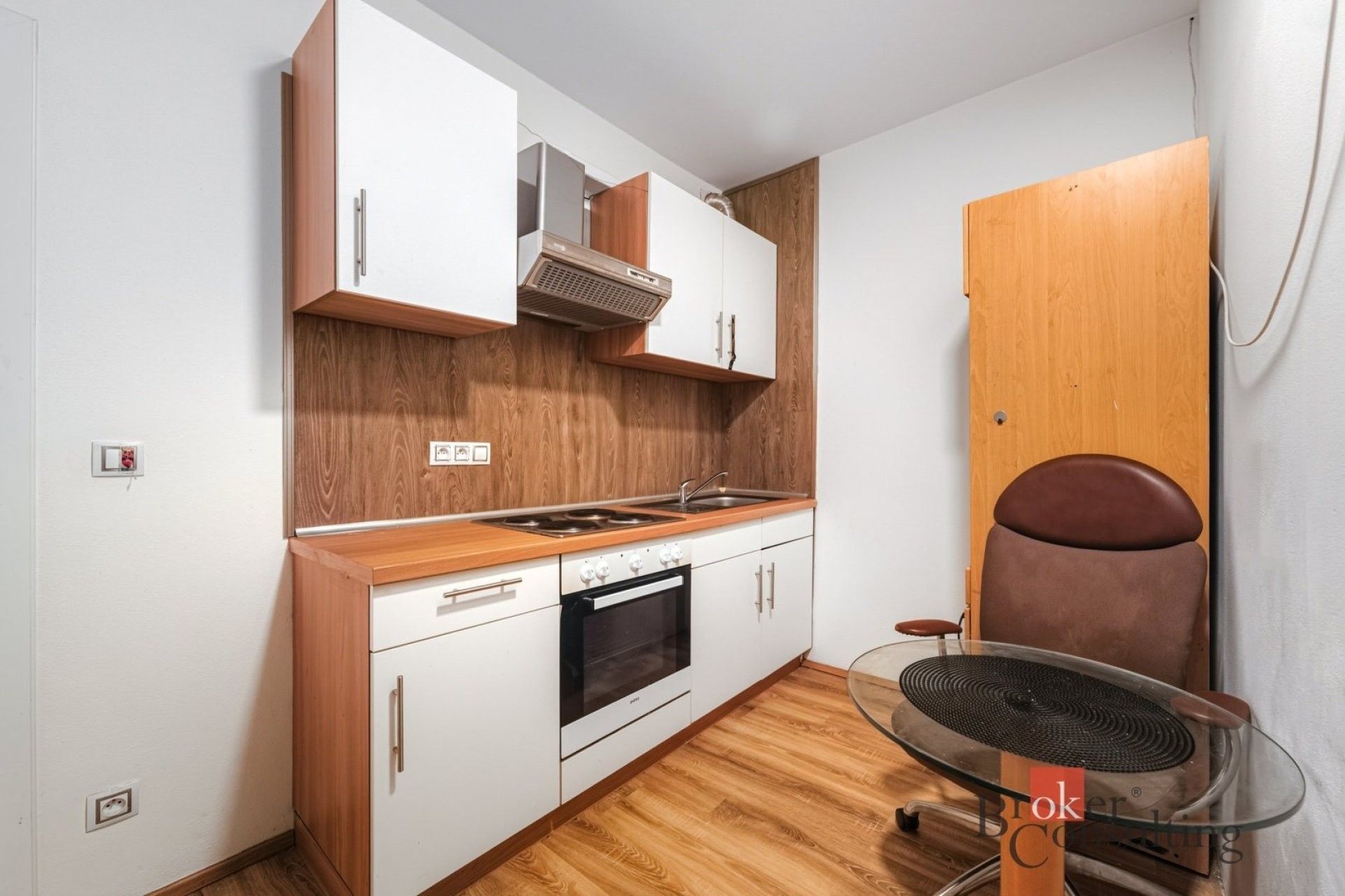 Byt 2+1 · 48 m² · Kreuzmannova, Plzeň - 3