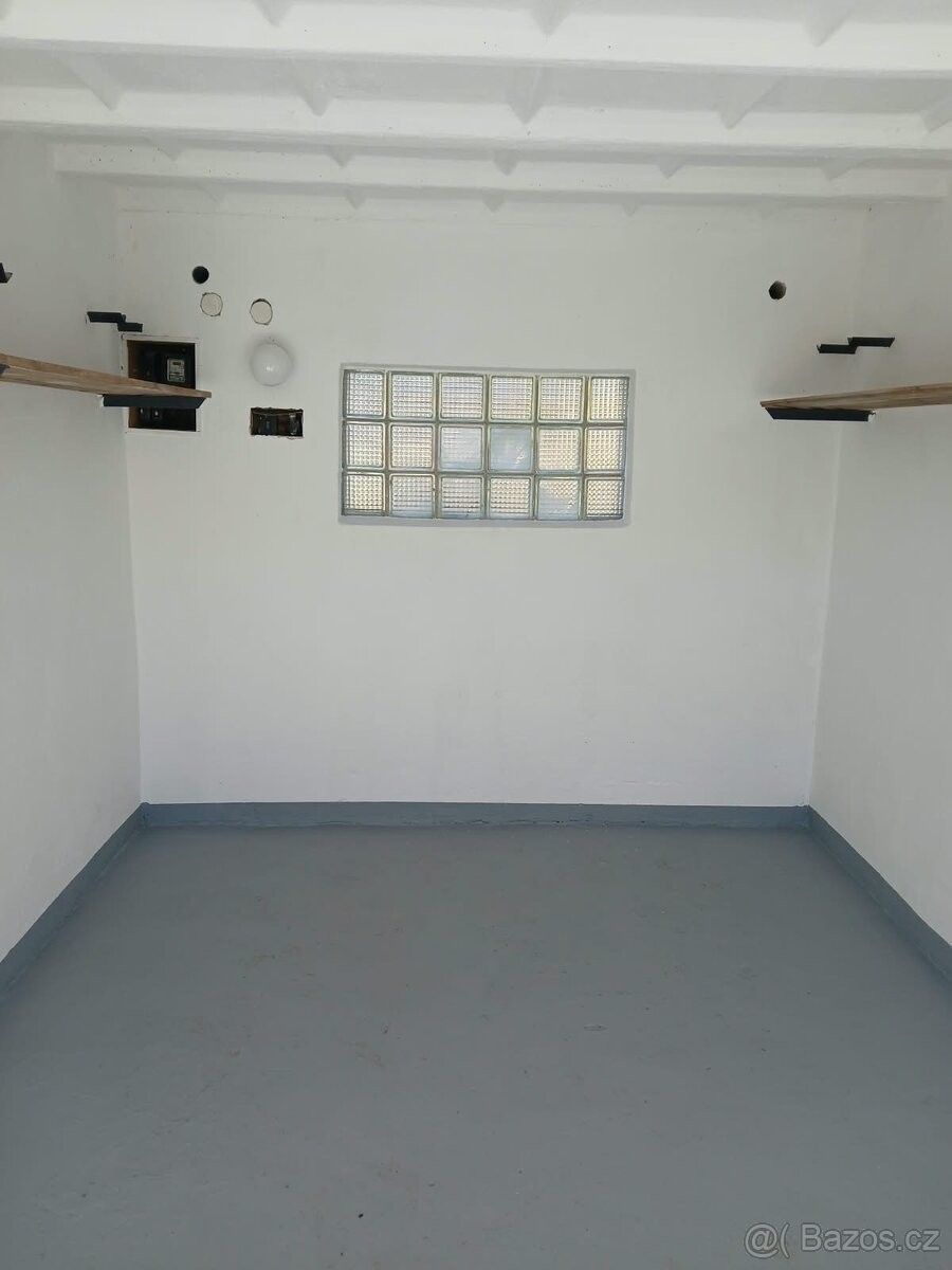 Garáž · Tábor, 390 05 - 3