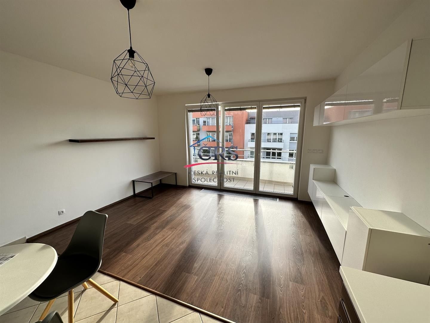 Pronájem byt 2+kk - Hlučkova, Praha, 61 m²