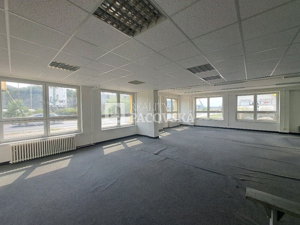 Obchodní prostory · 511 m² · Ústí nad Labem - Krásné Březno, Ústecký kraj - 3