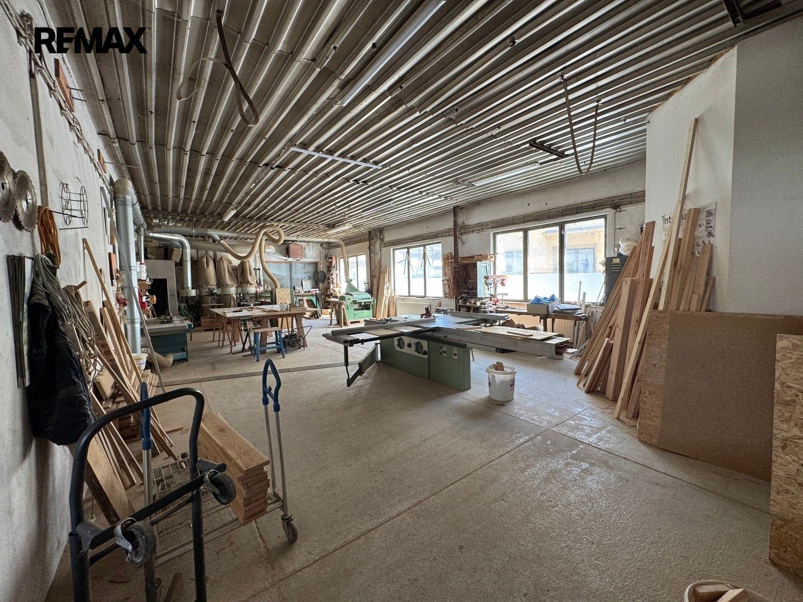 Výrobní prostory · 300 m² · Úsilné - 4