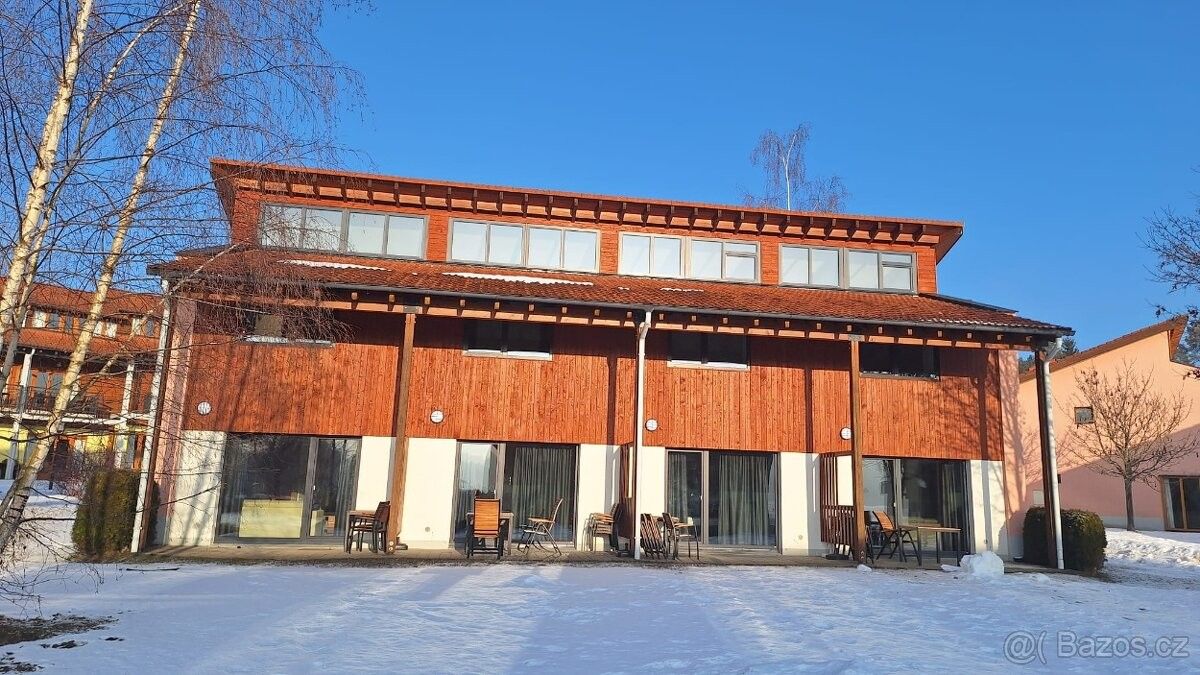 Byty, Lipno nad Vltavou, 382 78