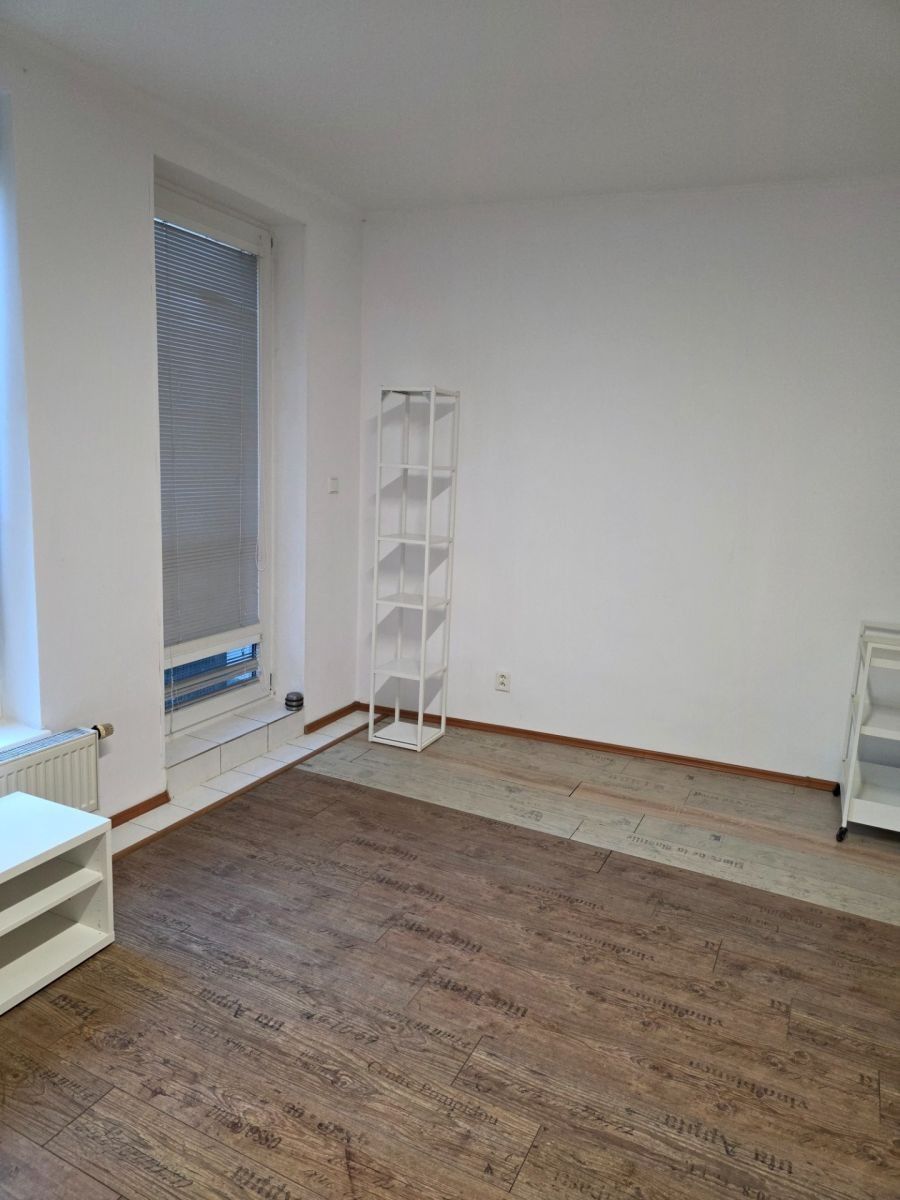 1+kk, Lásenická, Praha - Kyje, 34 m² - 2